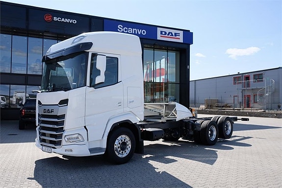 DAF XF530 FAS 6x2 chassi med motorkraftuttag - omgåend