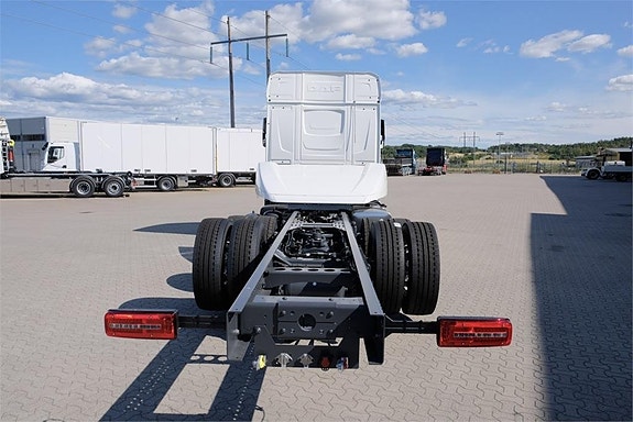 DAF XF530 FAS 6x2 chassi med motorkraftuttag - omgåend 5 of 14