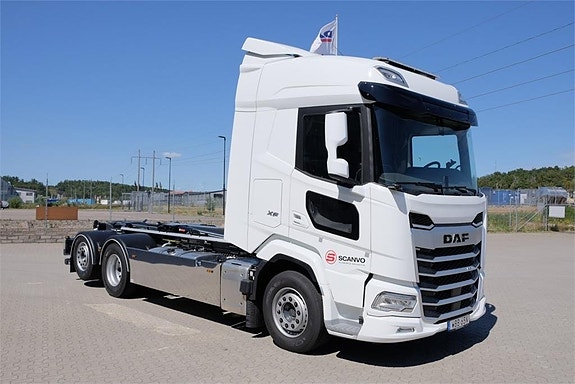 DAF XF530 FAN 6x2*4 lastväxlare med HIAB 21 ton - klar 7 of 14
