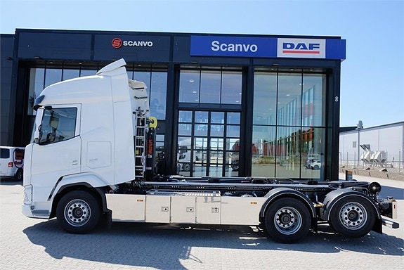 DAF XF530 FAN 6x2*4 lastväxlare med HIAB 21 ton - klar 2 of 5