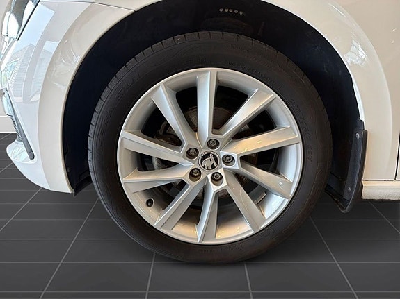 Skoda Scala 9 of 13