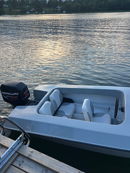 Joker 16 med Mercury 50hk fyrtakt och trailer 6 of 7