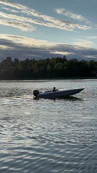 Joker 16 med Mercury 50hk fyrtakt och trailer 3 of 7