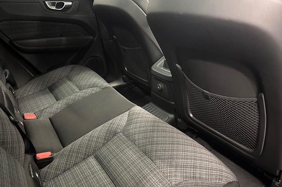 Volvo XC60 11 of 23