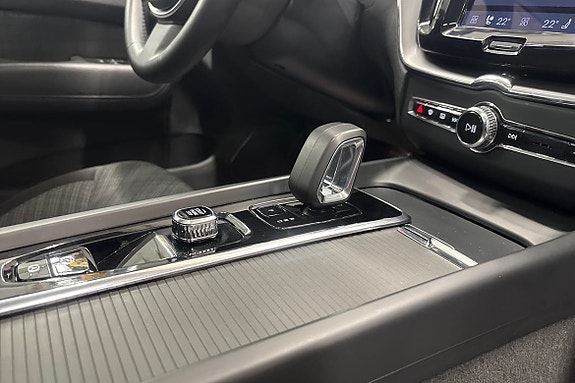 Volvo XC60 15 of 23