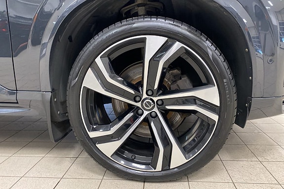 Volvo XC90 12 of 12