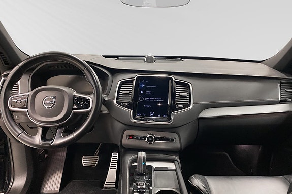 Volvo XC90 9 of 12