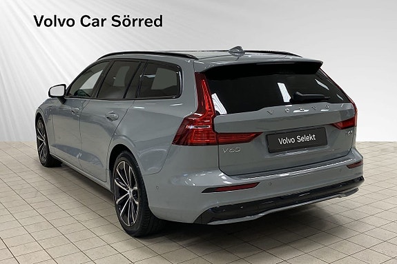 Volvo V60 4 of 5