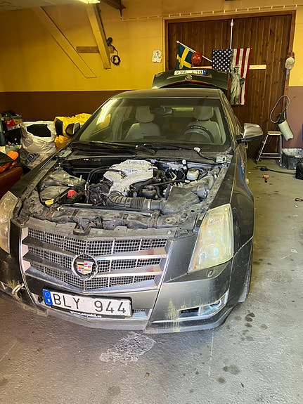 Cadillac CTS 2 of 6