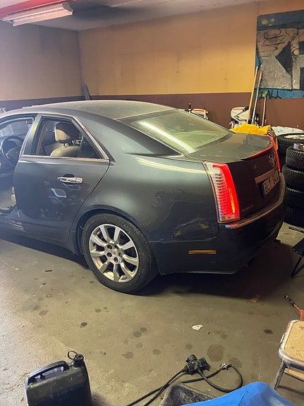 Cadillac CTS 6 of 6