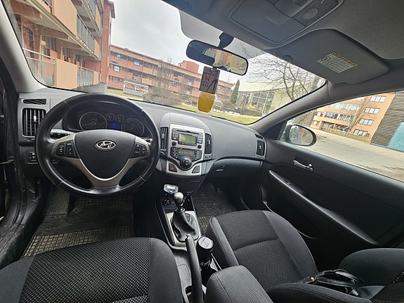 Hyundai i30 4 of 8