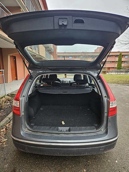 Hyundai i30 2 of 8