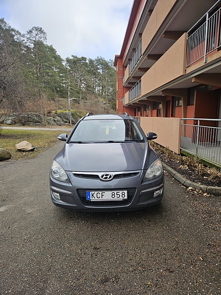 Hyundai i30 7 of 8