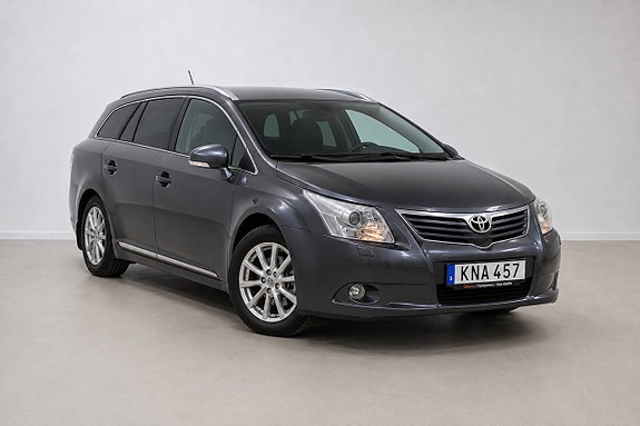 Toyota Avensis 8 of 23