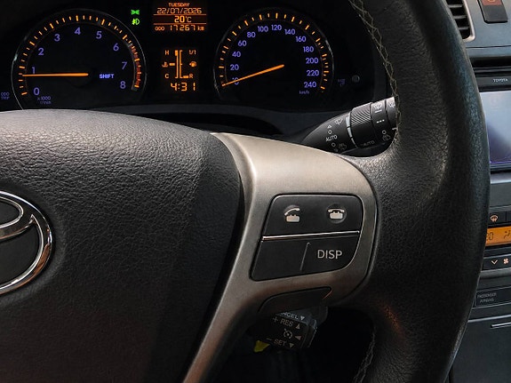 Toyota Avensis 15 of 23