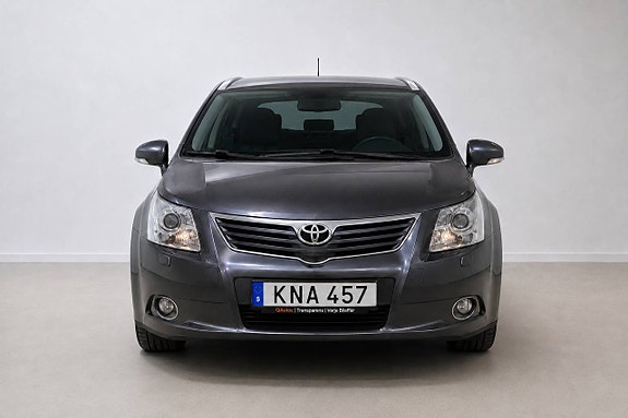 Toyota Avensis 3 of 23