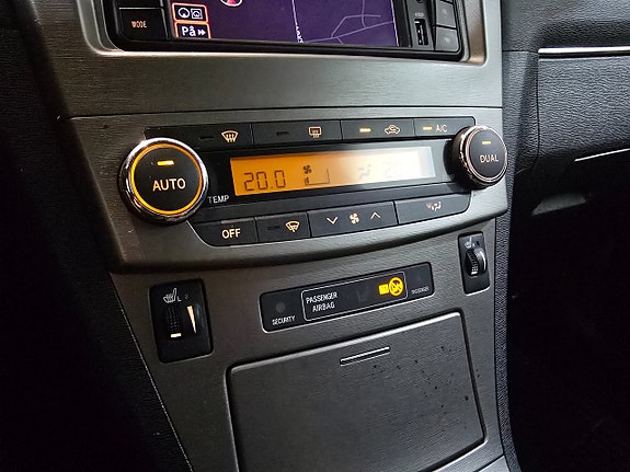 Toyota Avensis 20 of 23