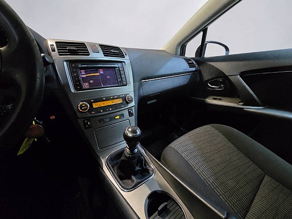 Toyota Avensis 22 of 23