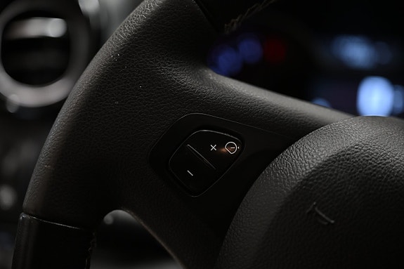 Nissan NV300 28 of 30
