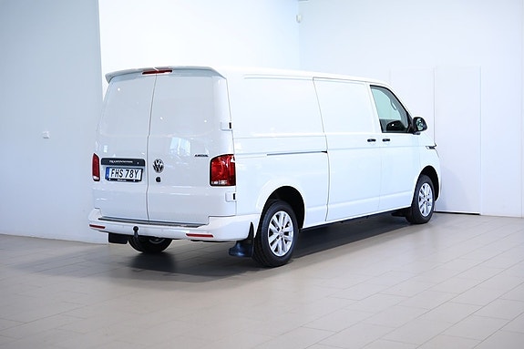 Volkswagen Transporter 3 of 5