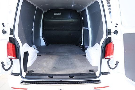 Volkswagen Transporter 13 of 15