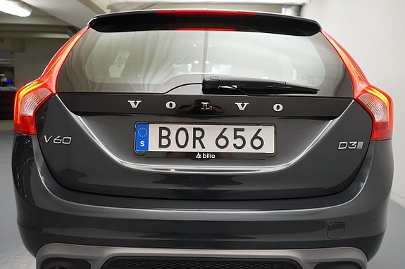 Volvo V60 17 of 19