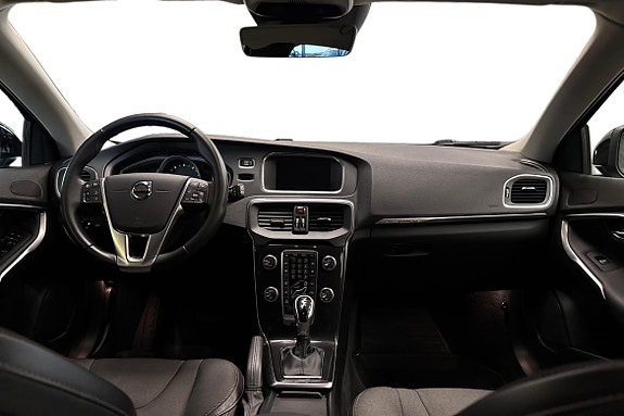 Volvo V40 Cross Country 9 of 24