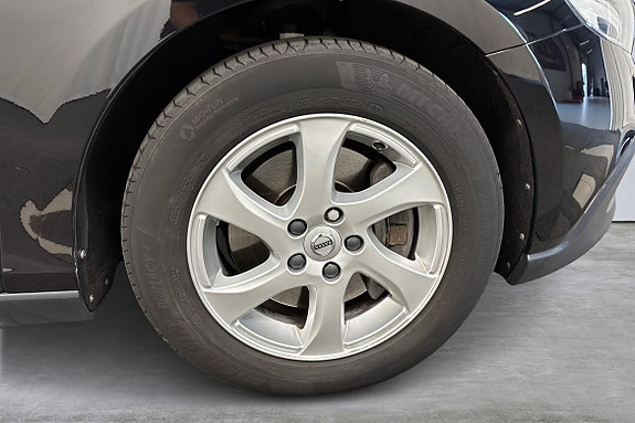 Volvo V40 Cross Country 14 of 24