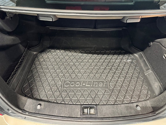 Mercedes-Benz C200 18 of 18