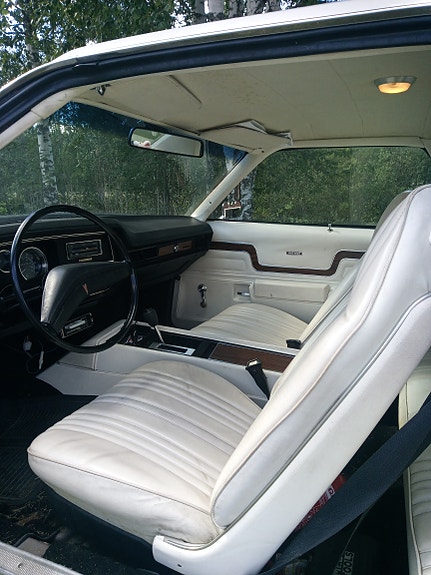 Pontiac LeMans 4 of 5