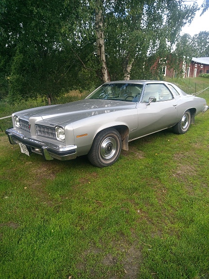 Pontiac LeMans 2 of 5