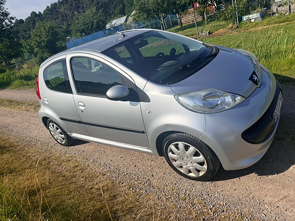 Peugeot 107 6 of 9