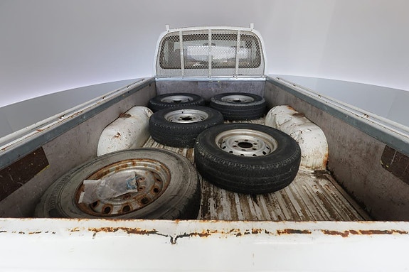 Mazda B2500 7 of 18