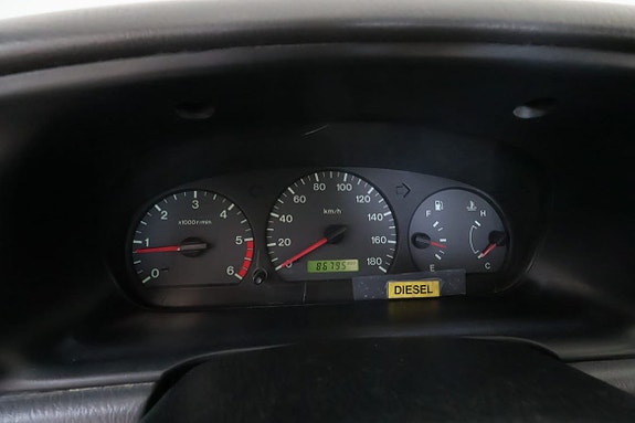 Mazda B2500 13 of 18