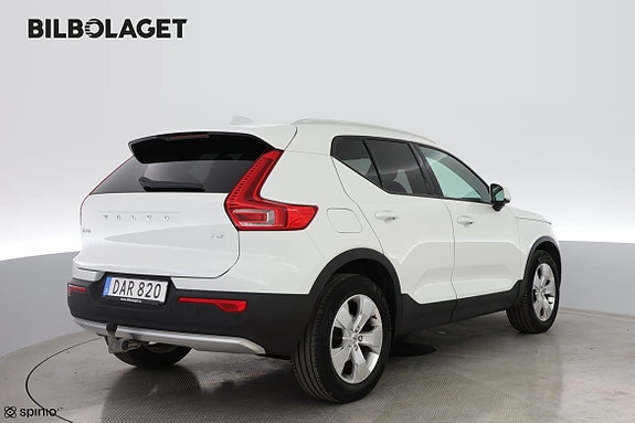 Volvo XC40 4 of 5