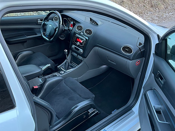 Ford Focus 13 of 20
