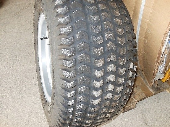 Bridgestone 29/12,00-15 2 of 3