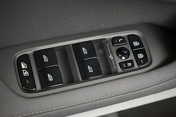 Polestar 2 9 of 18