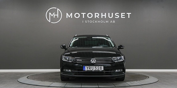 Volkswagen Passat 2 of 5