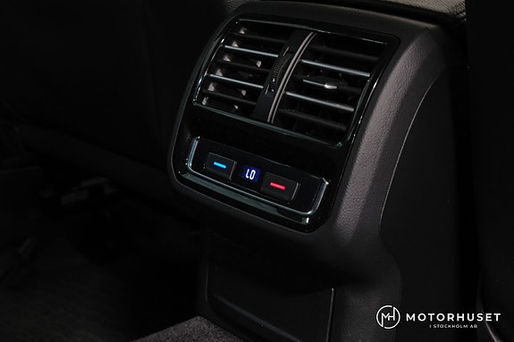 Volkswagen Passat 21 of 23