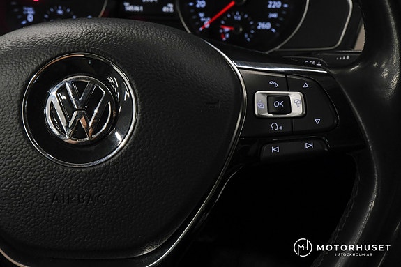 Volkswagen Passat 19 of 23