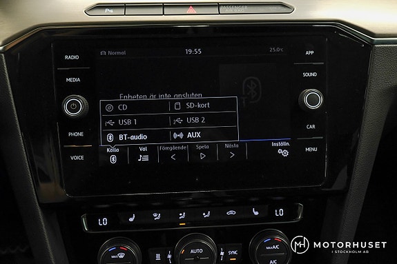 Volkswagen Passat 15 of 23