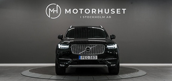 Volvo XC90 2 of 5