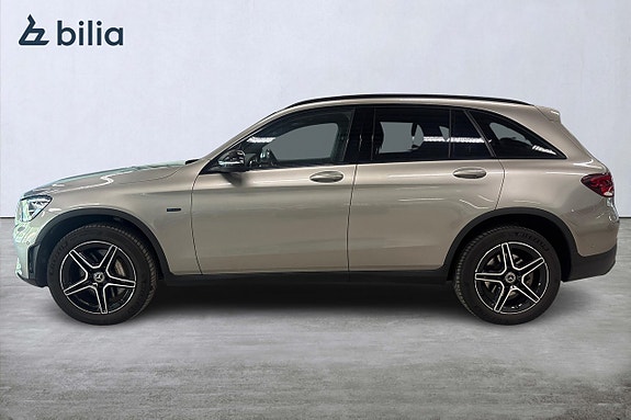 Mercedes-Benz GLC300 e 3 of 5