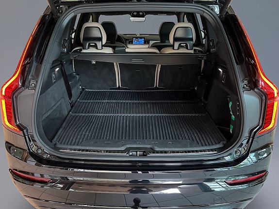 Volvo XC90 9 of 18