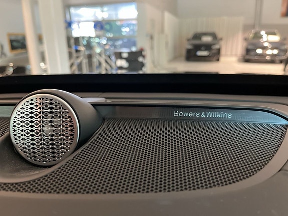 Volvo XC90 14 of 18