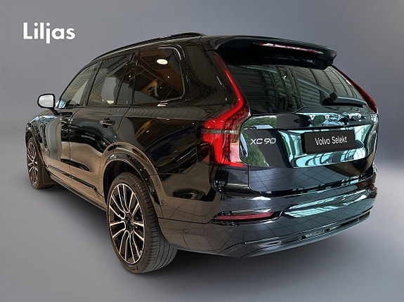 Volvo XC90 4 of 18