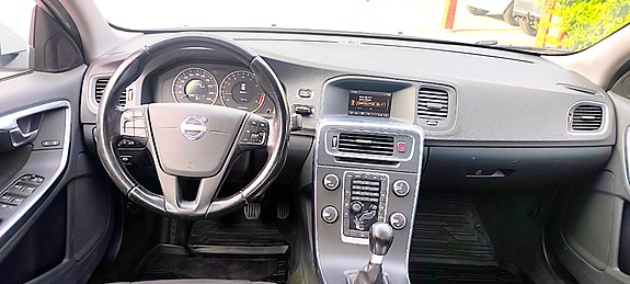 Volvo S60 5 of 5