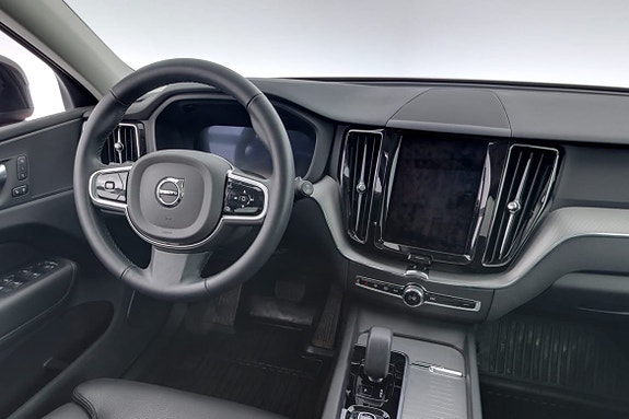 Volvo XC60 8 of 17