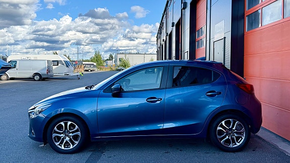 Mazda 2 5 of 20
